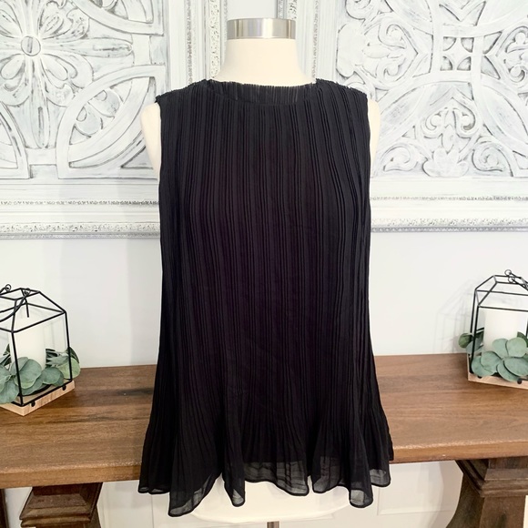 Club Monaco Pleated Georgette Swing Top in Black - Picture 5 of 8